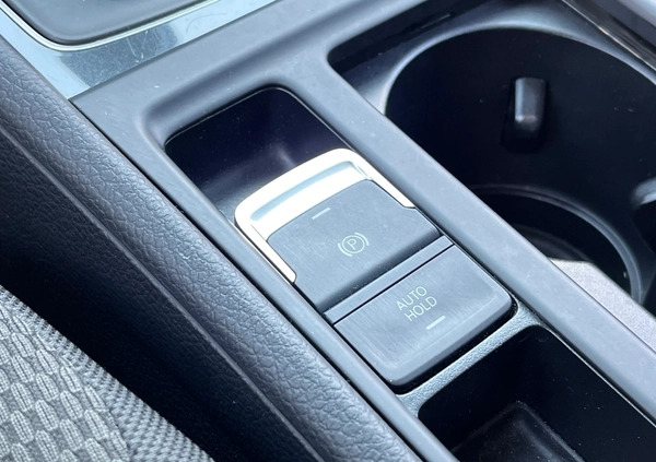 Volkswagen Golf cena 46500 przebieg: 170000, rok produkcji 2020 z Wrocław małe 781